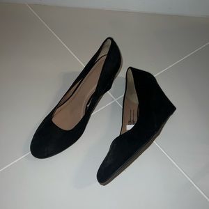 Woman’s dress shoes size 9.5